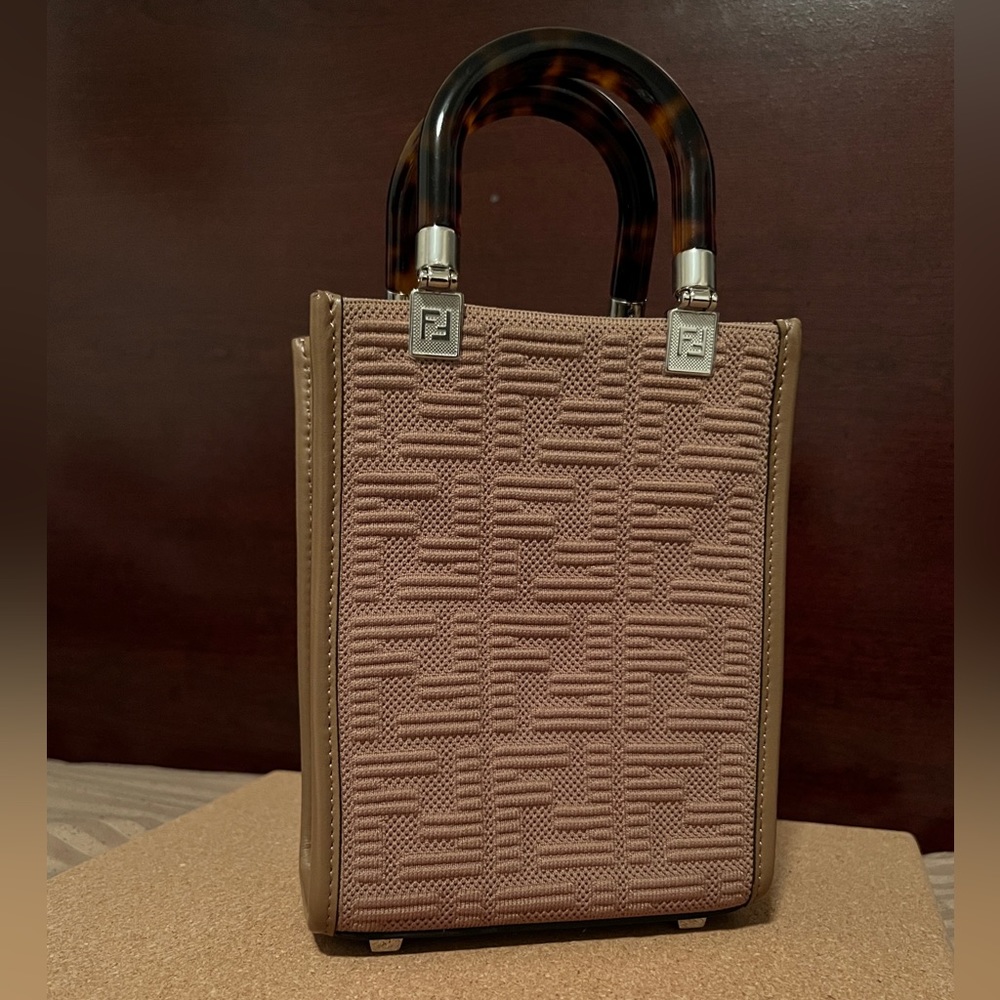 ⚠️SOLD⚠️ Fendi Sunshine Shopper Tote - Mini